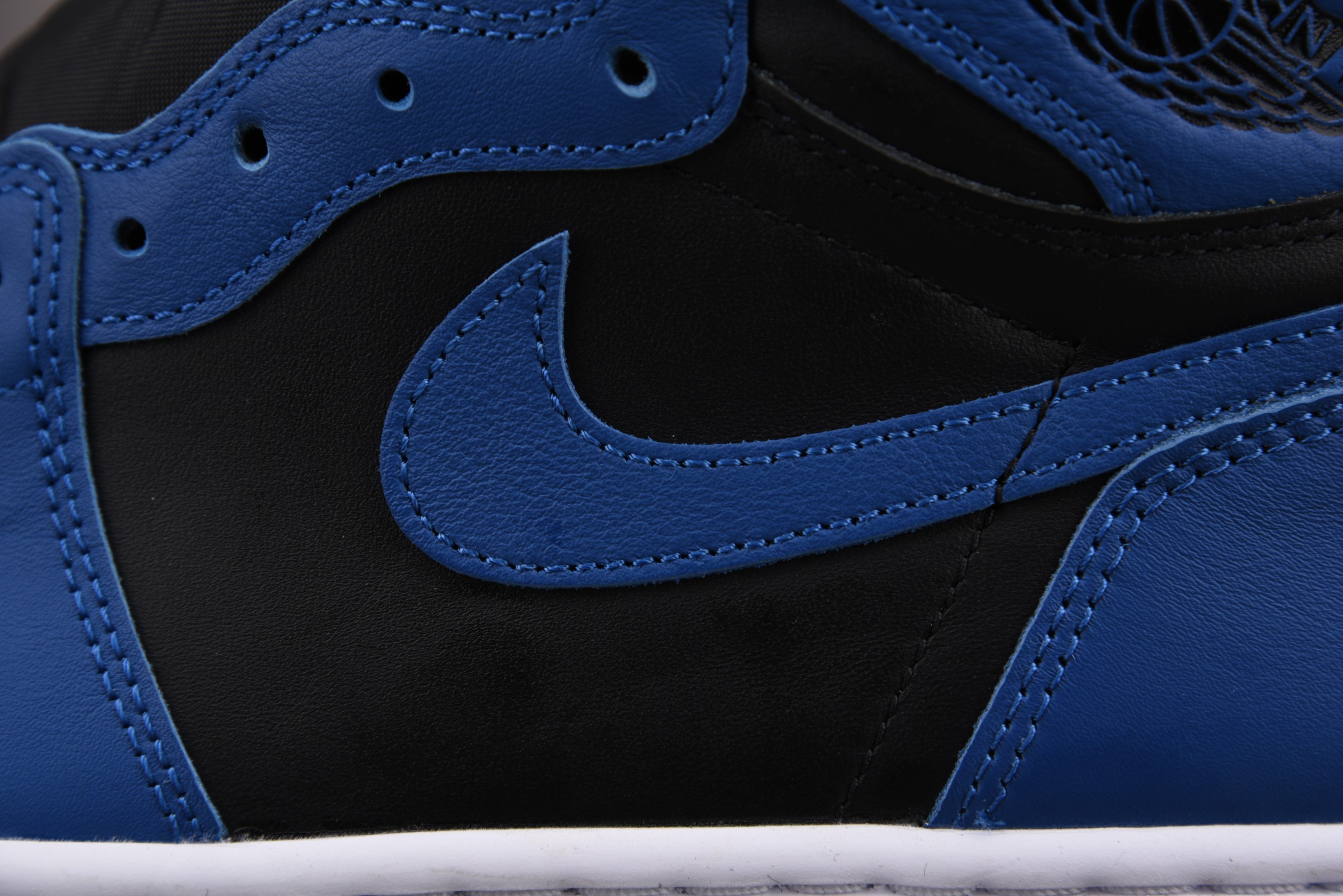 Jordan 1 Retro High OG Dark Marina Blue