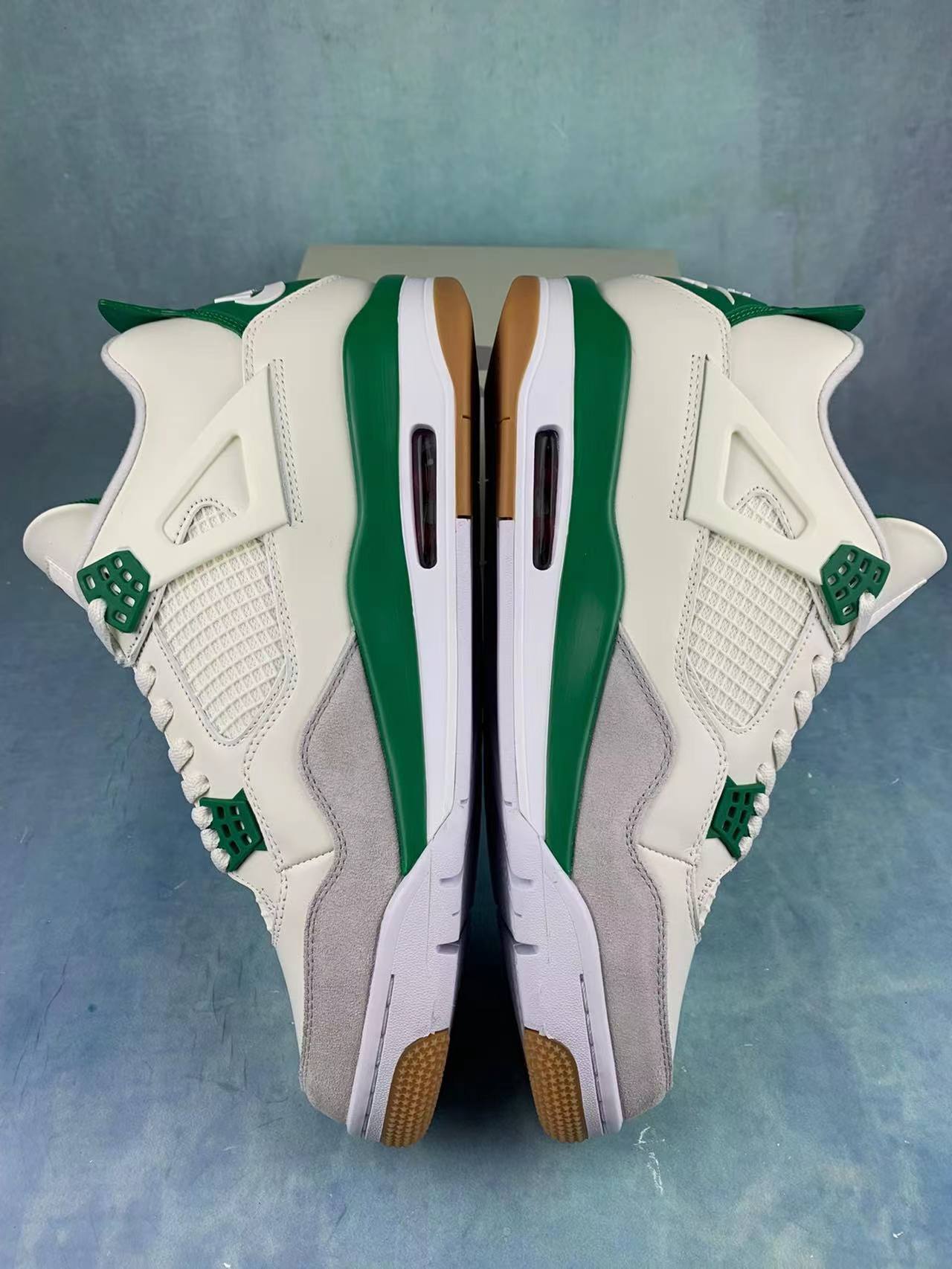 Jordan 4 Retro SB Pine Green