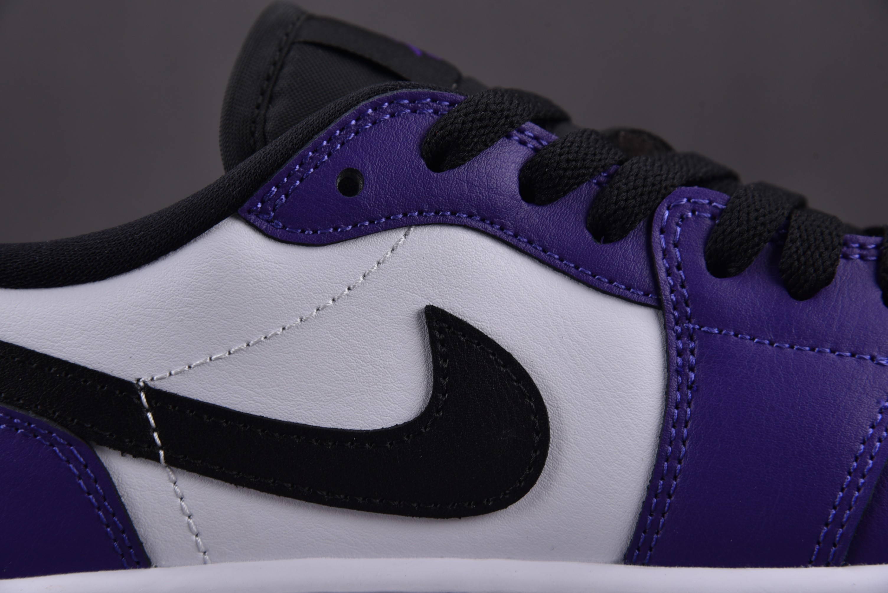 Jordan 1 Retro Low Golf Court Purple