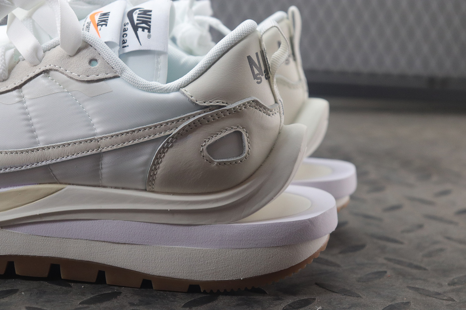 Nike Vaporwaffle Sacai Sail Gum
