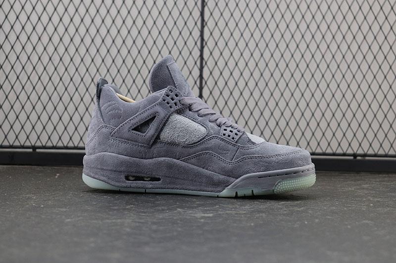 Jordan 4 Retro Kaws