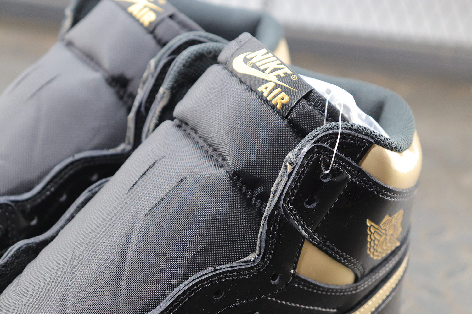 Jordan 1 Retro High Black Metallic Gold (2020)