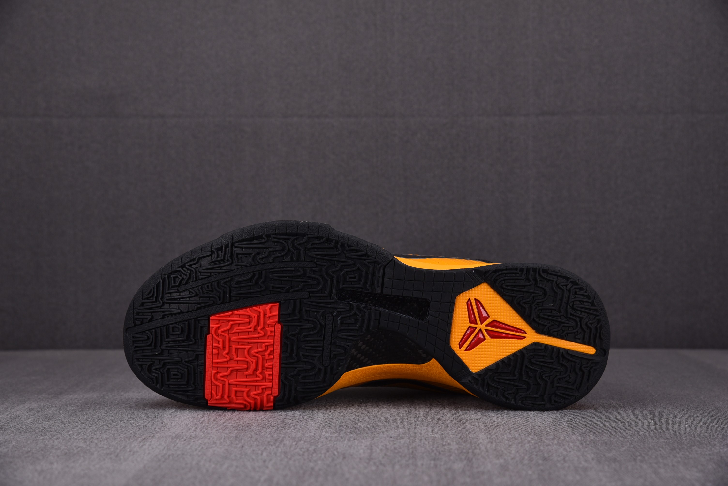 Nike Kobe 5 Protro Bruce Lee