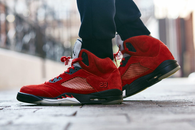 Jordan 5 Retro Raging Bull Red （Wood Box）