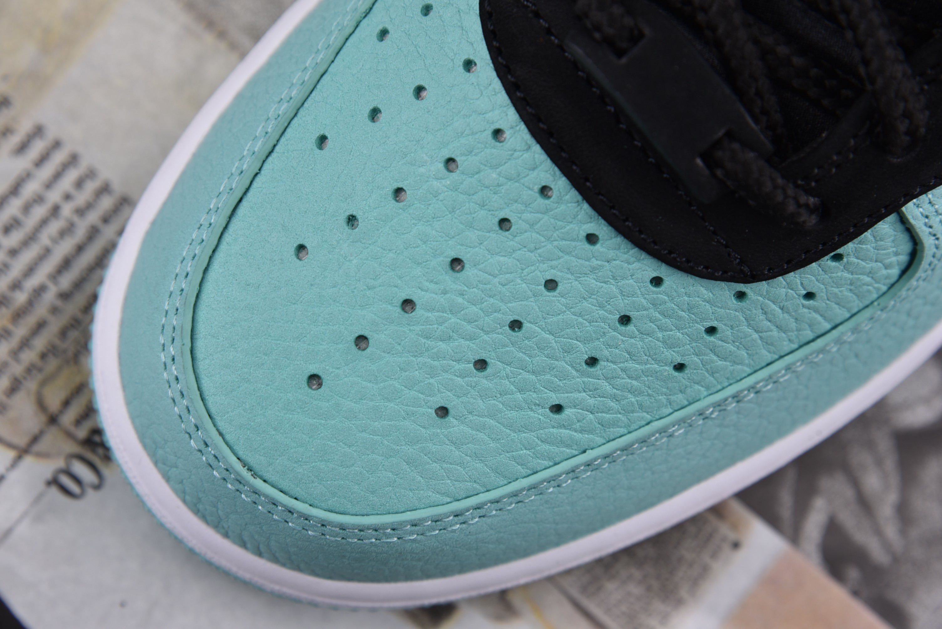 Nike Air Force 1 Low Tiffany & Co. 1837 reversed black and green