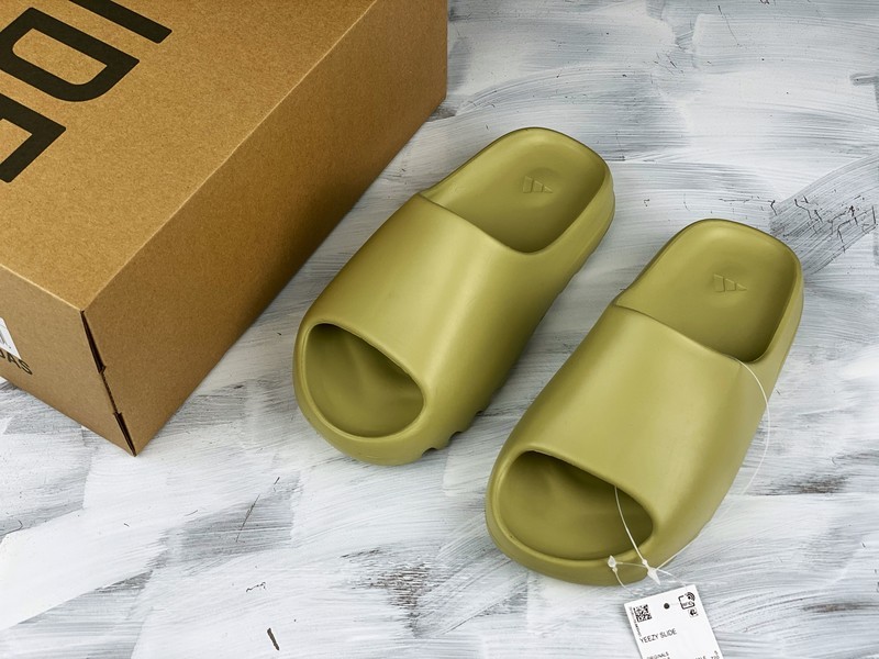 Yeezy Slide Resin (One Size Smaller!!)