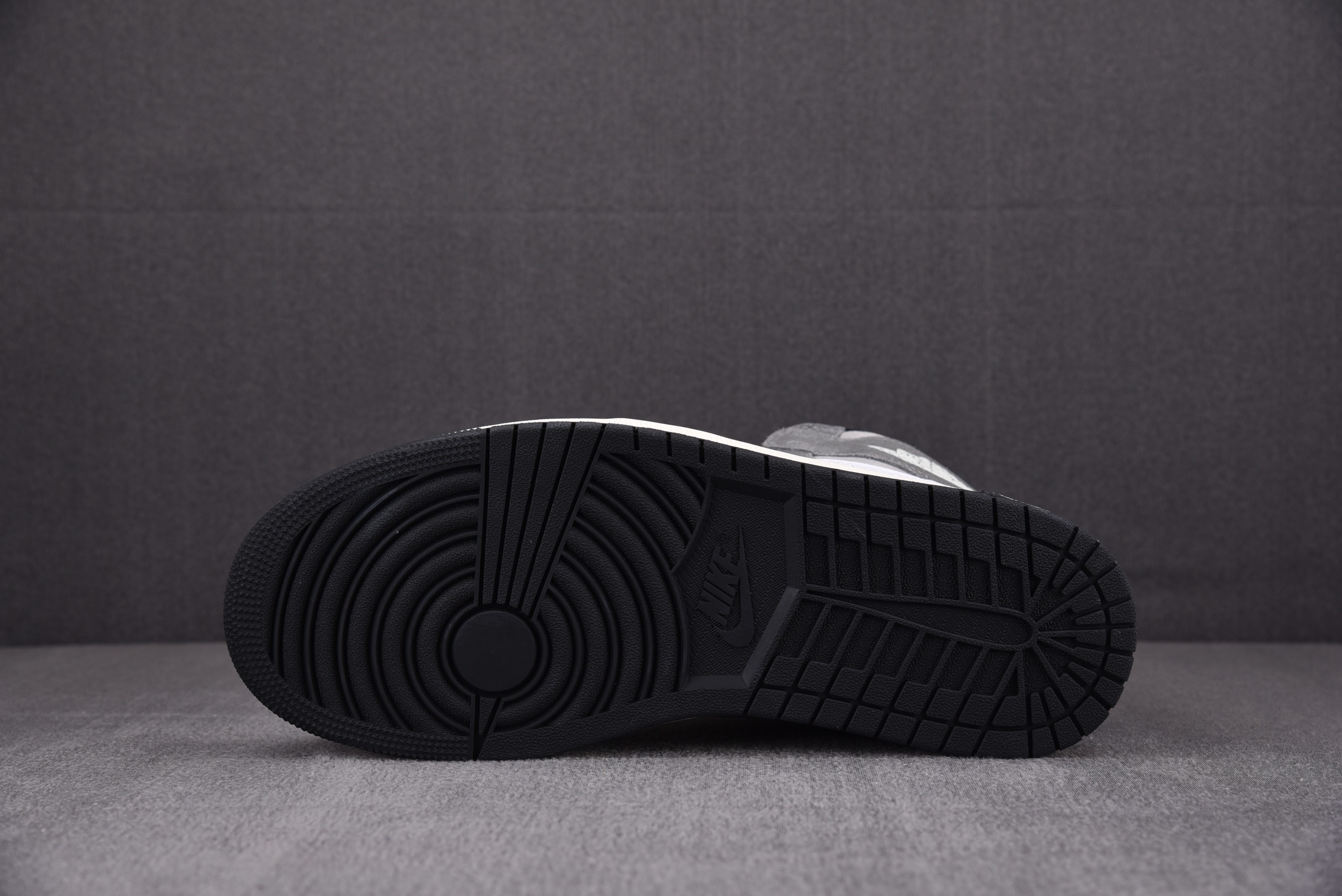 Jordan 1 Retro High OG Washed Black