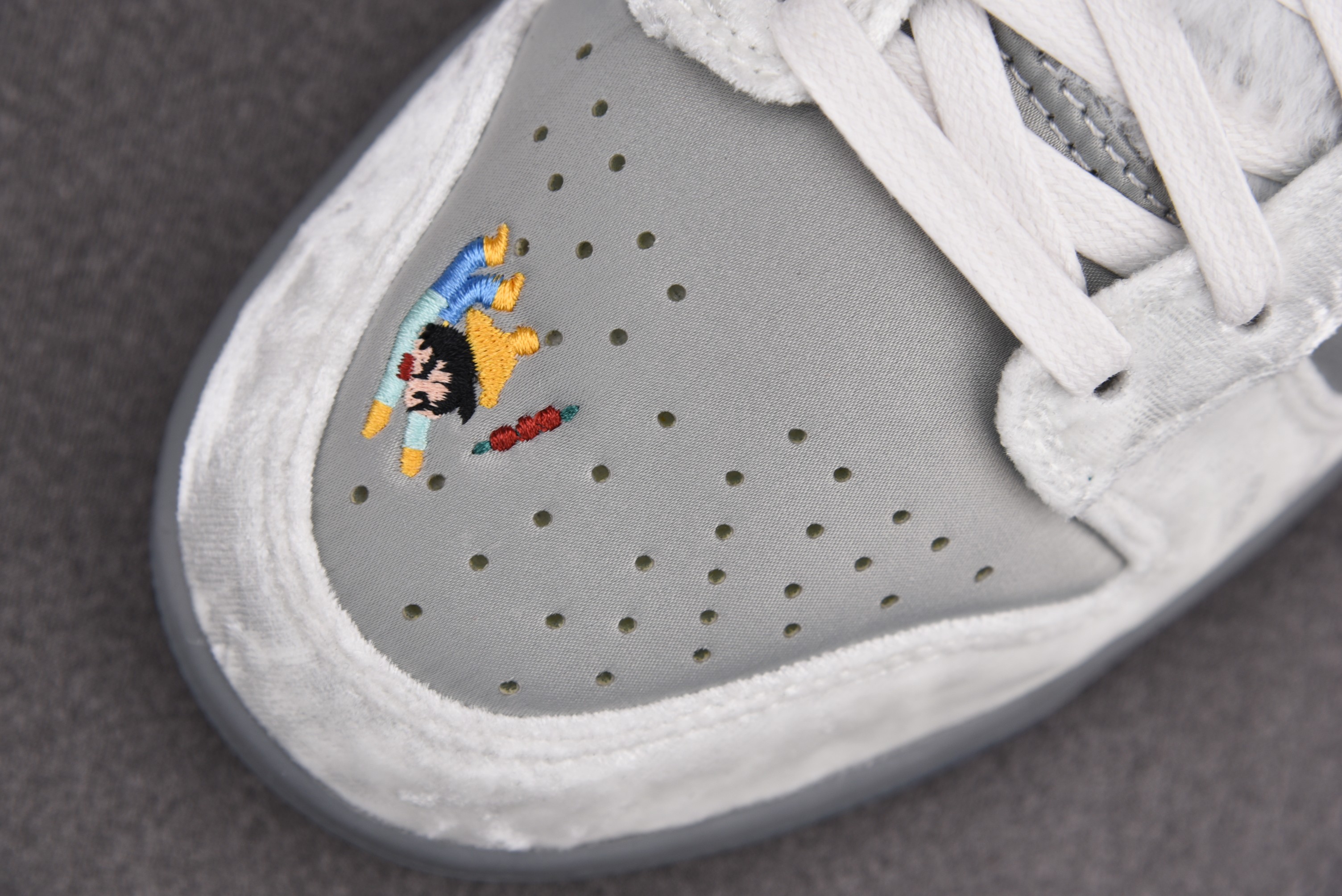 Nike Dunk Low Ice (Women Size!!)