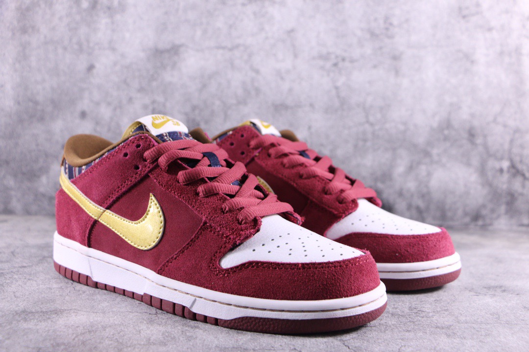 Nike SB Dunk Low Anchorman