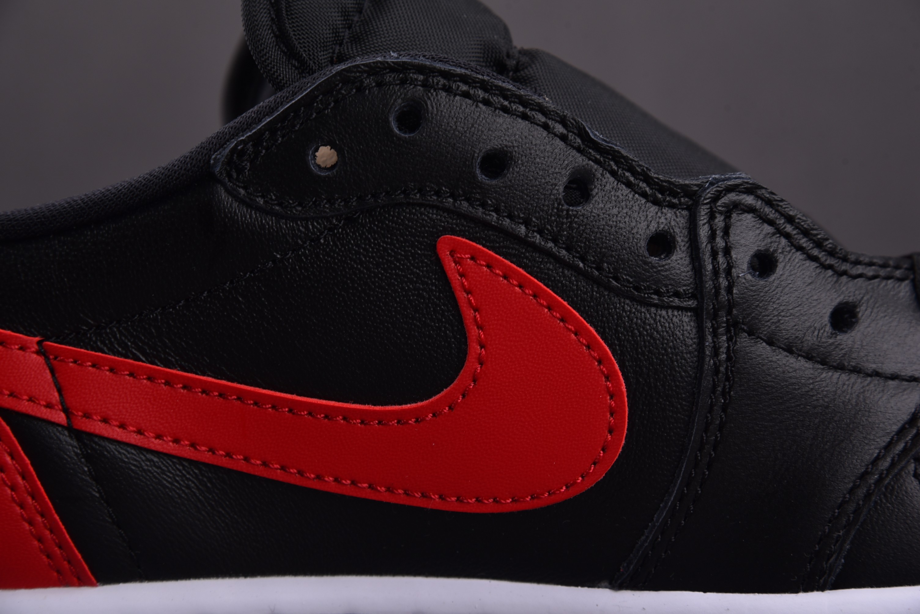 Jordan 1 Retro Low Bred (2015)