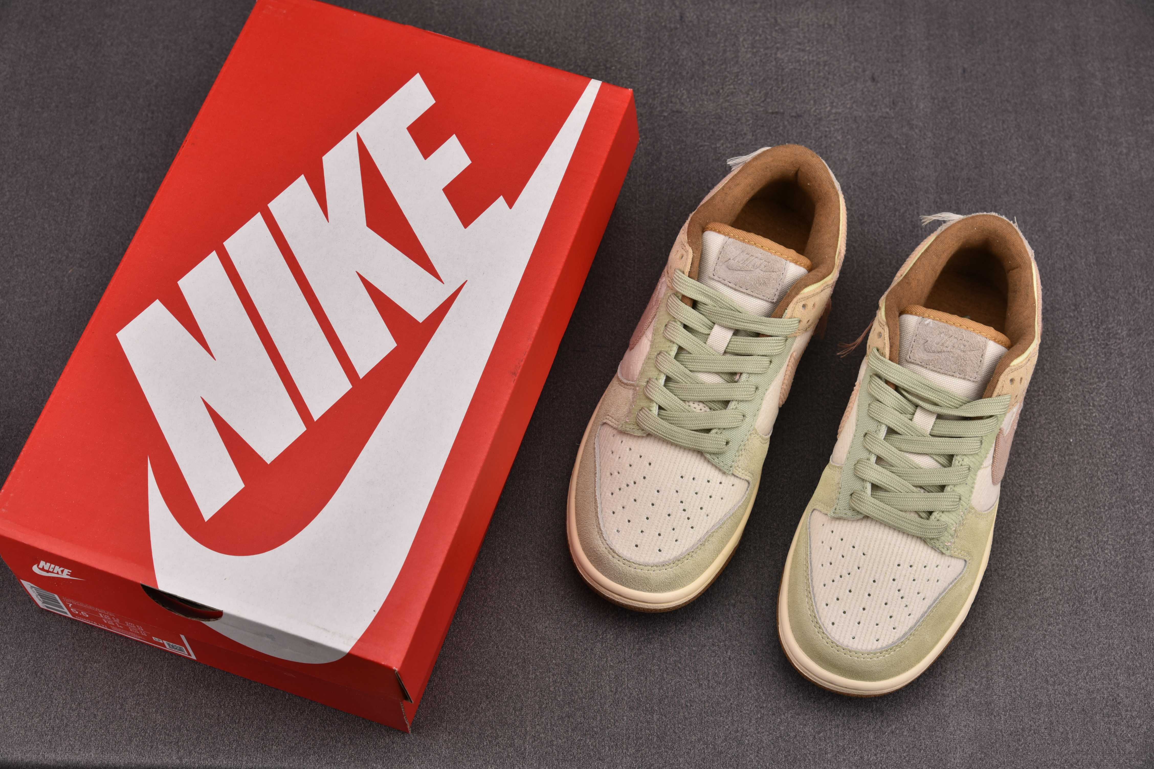 Nike Dunk Low On the Bright Side (Women Size!!)