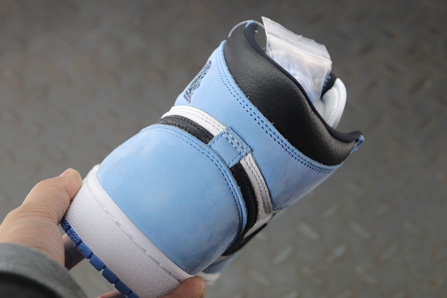 Jordan 1 Retro High White University Blue Black