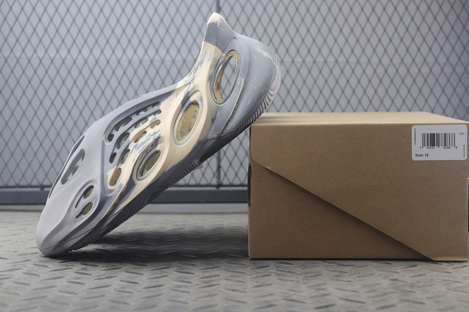 adidas Yeezy Foam RNNR MXT Moon Gray (One Size Smaller!!)