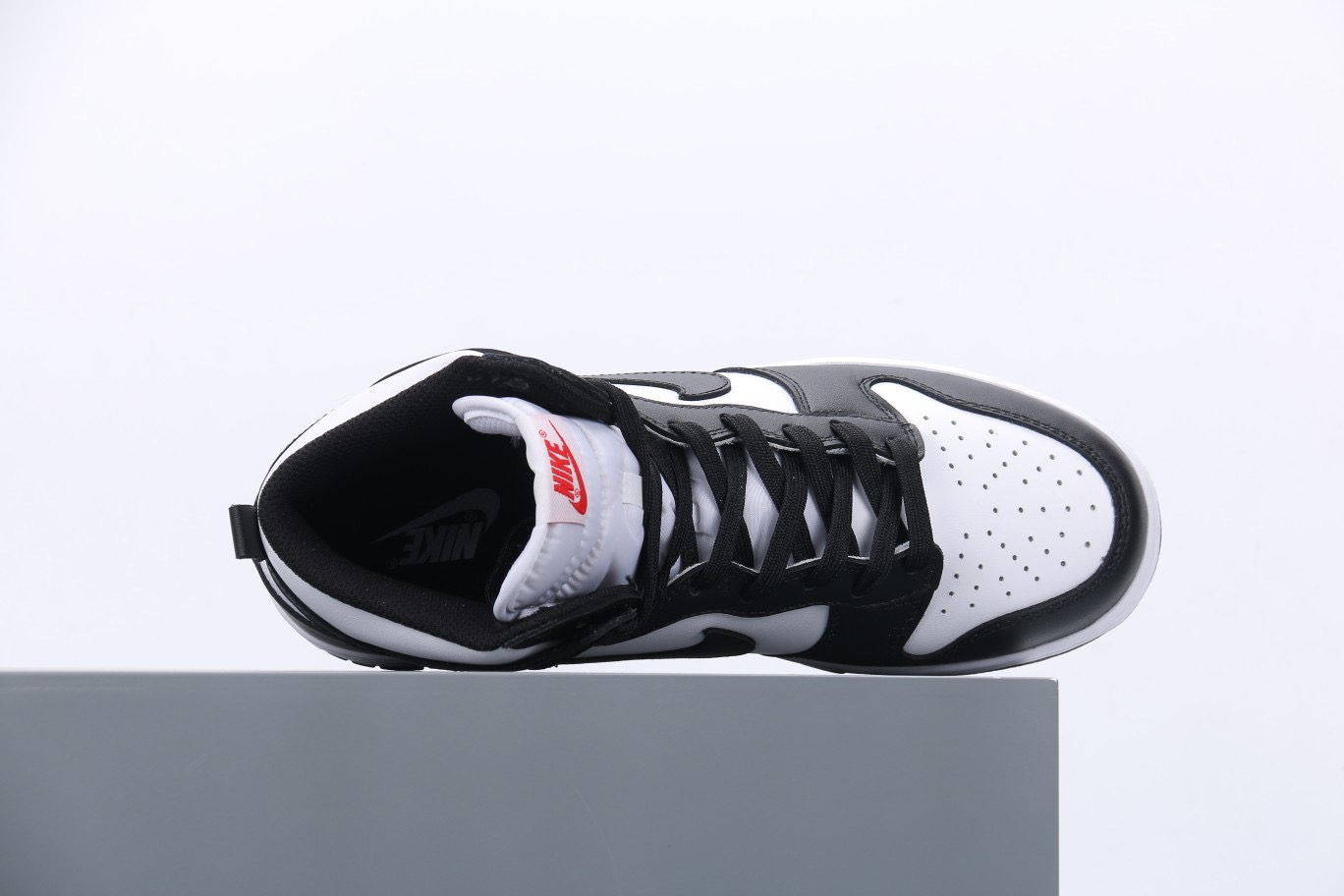 Nike Dunk High Panda (2021)