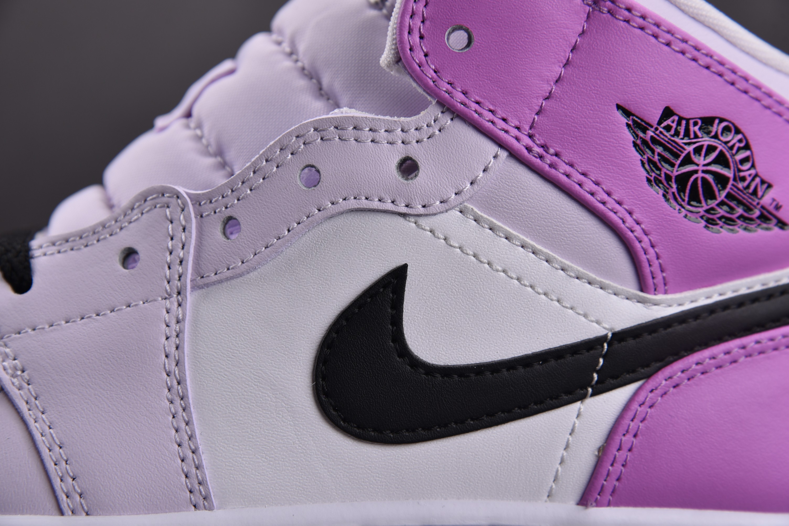 Jordan 1 Mid Barely Grape (GS)