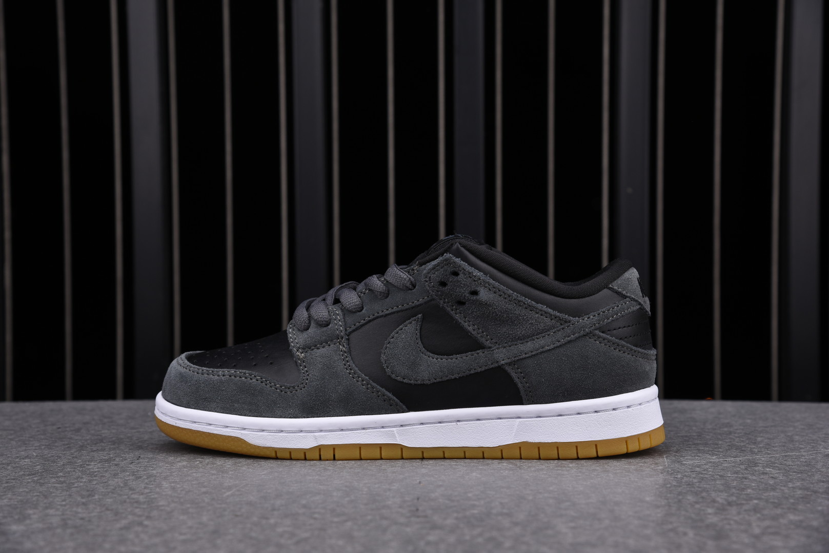 Nike SB Dunk Low Dark Grey Black Gum