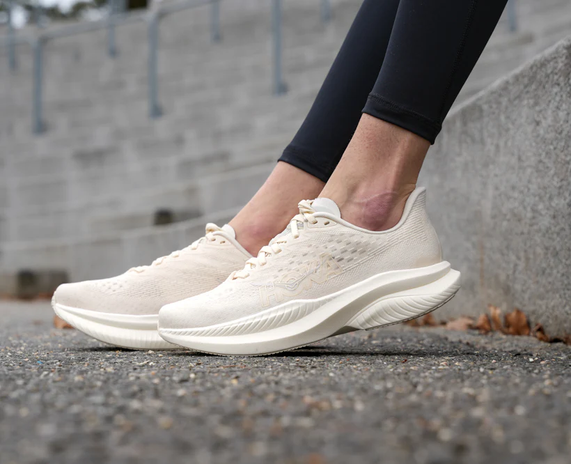 Hoka W MACH 6 Alabaster / Cosmic Grey