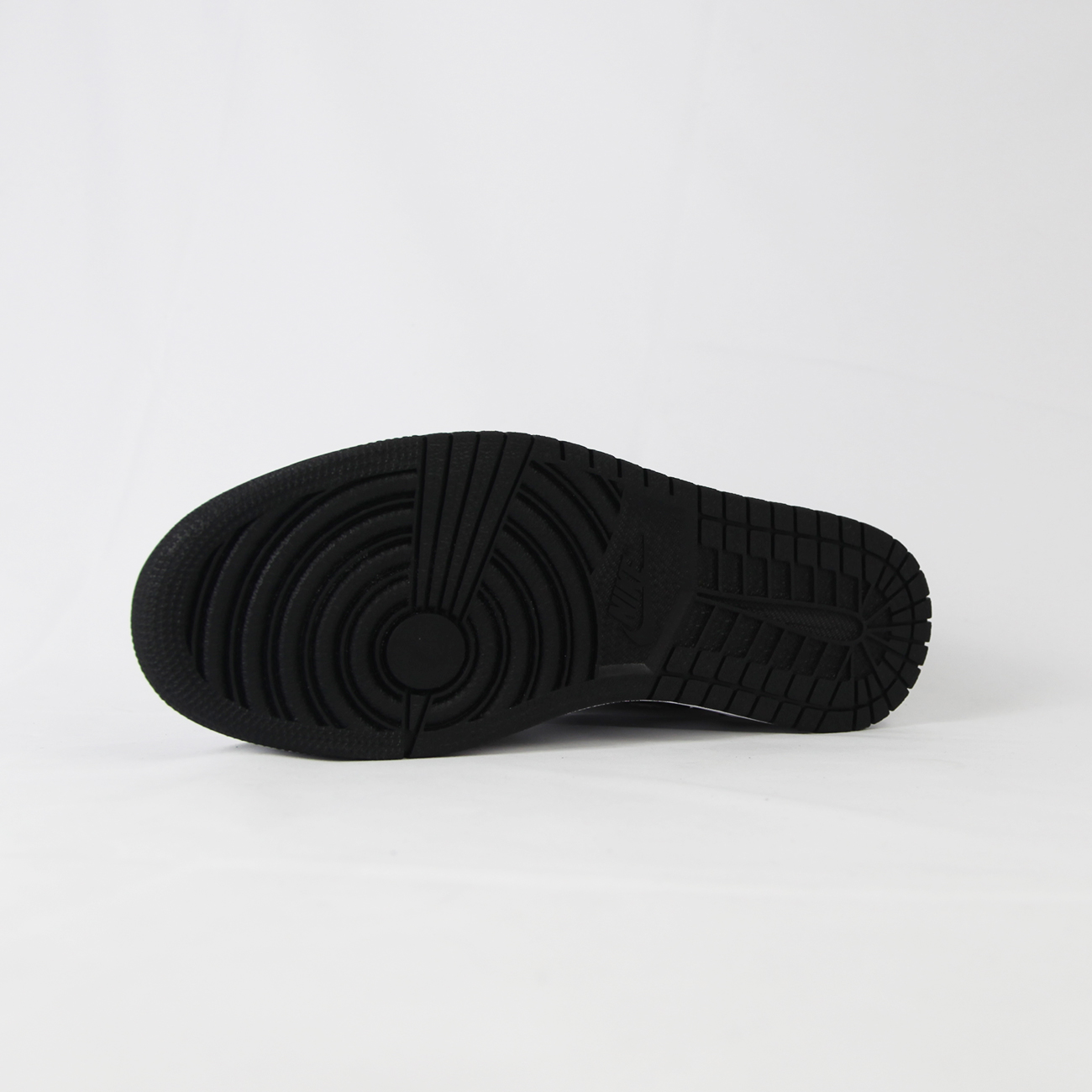 Jordan 1 Mid Carbon Fiber