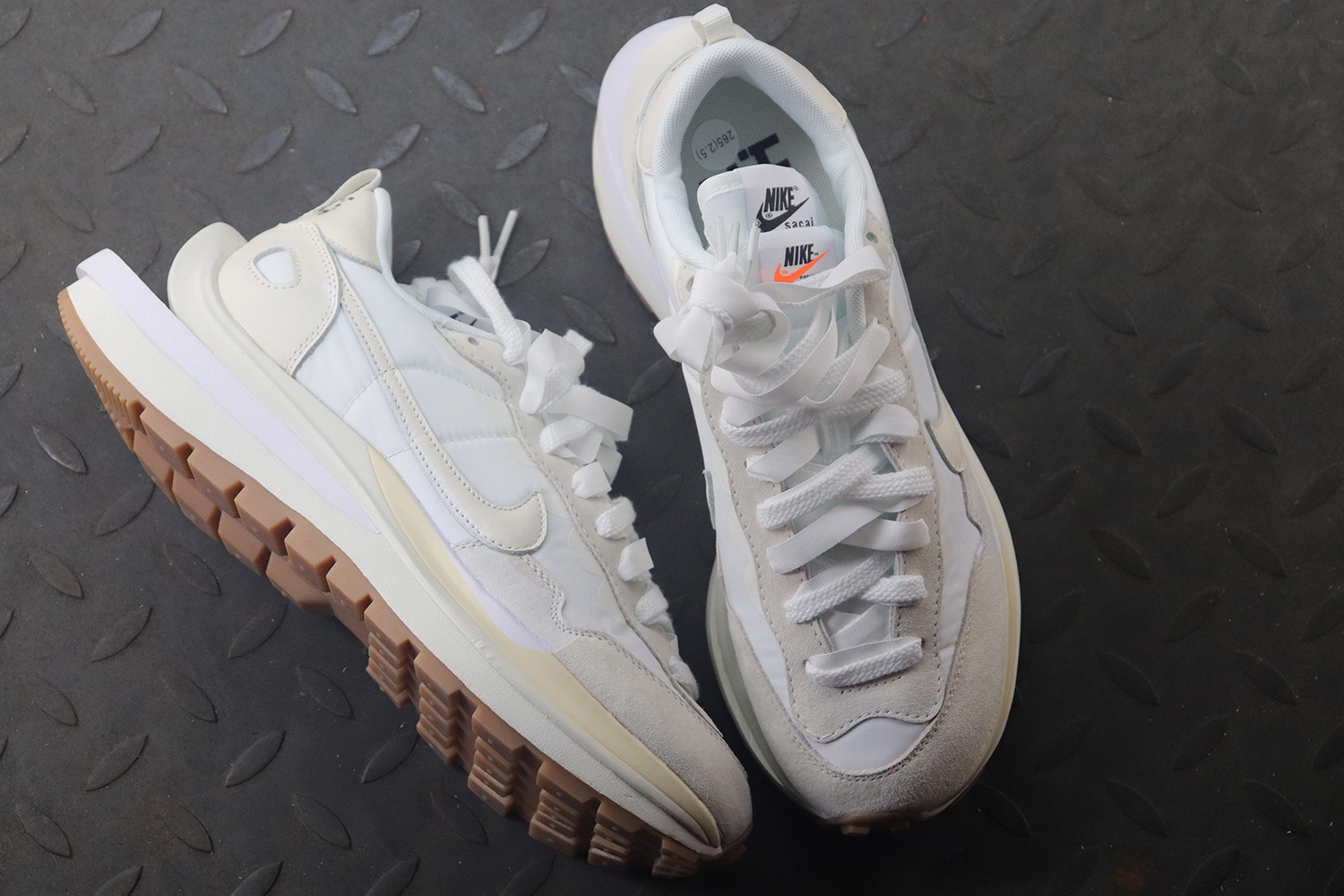 Nike Vaporwaffle Sacai Sail Gum