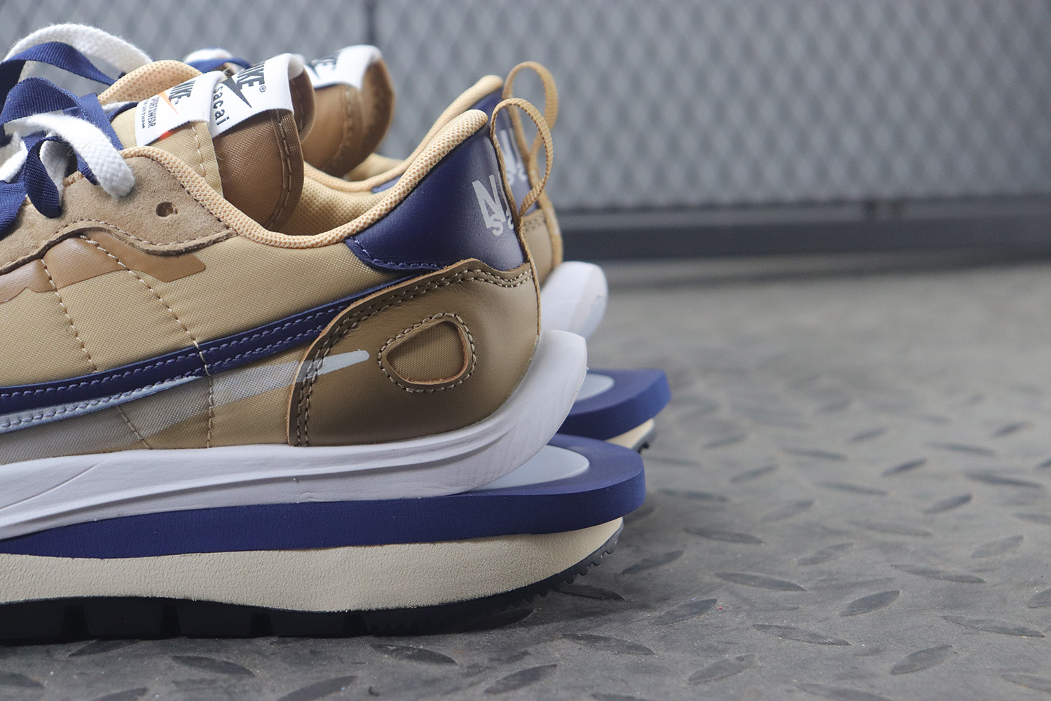 Nike Vaporwaffle sacai Sesame Blue Void