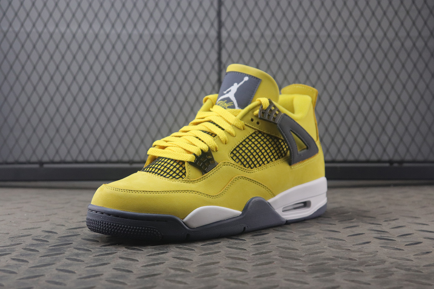 Jordan 4 Retro Lightning
