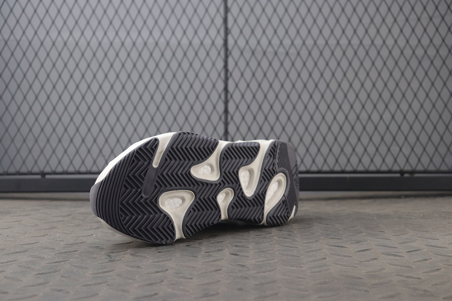 adidas Yeezy Boost 700 V2 Cream