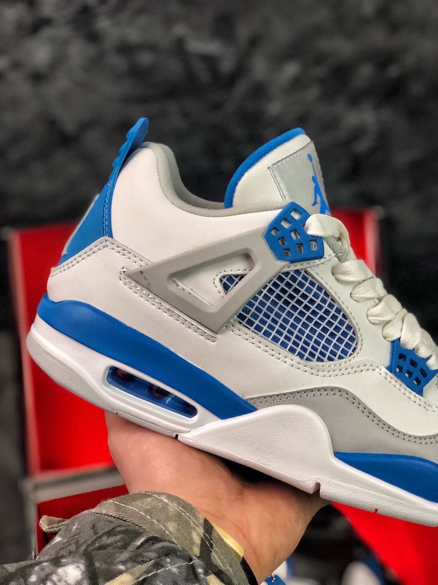 Air Jordan 4 OG Military Blue
