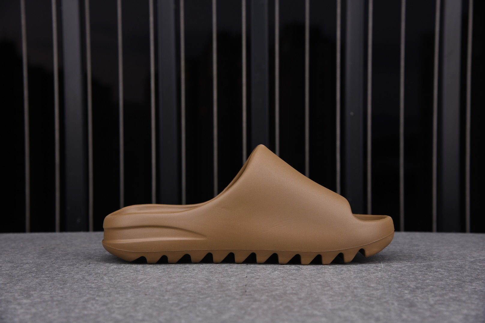 Yeezy Slide Core (One Size Smaller!!)