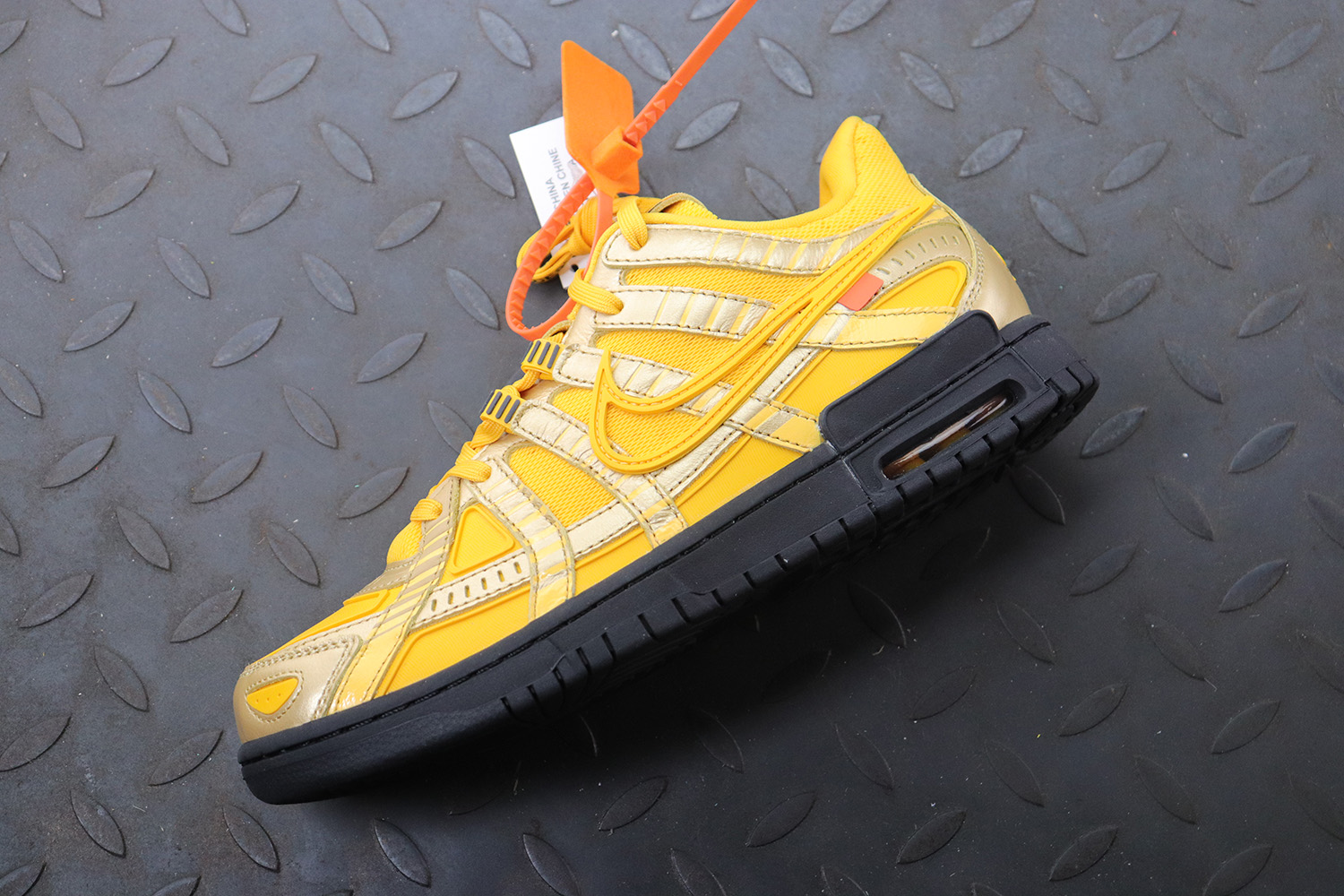 Nike Air Rubber Dunk   University Gold