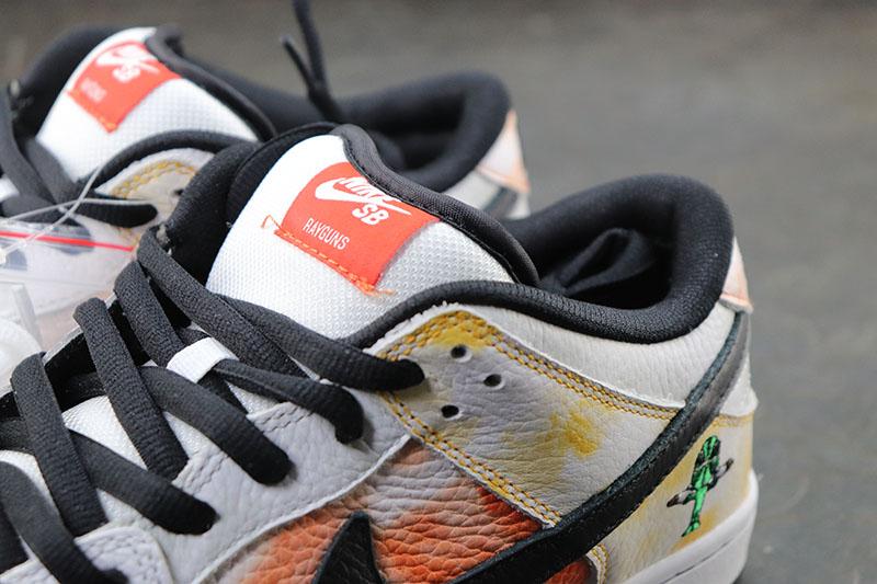 Nike SB Dunk Low Tie-Dye Rayguns 2019 - White