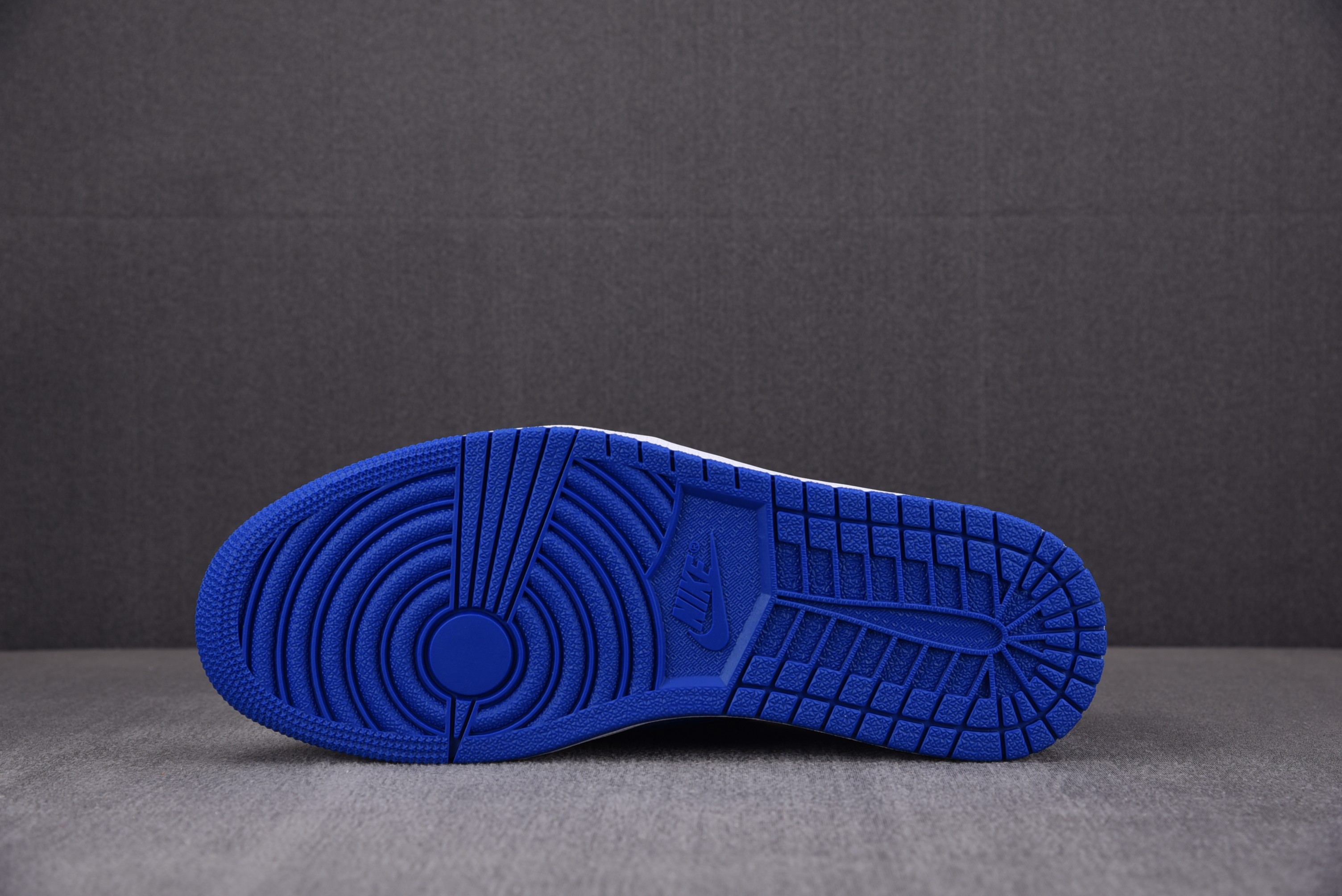 Jordan 1 Retro Low Royal (2015)