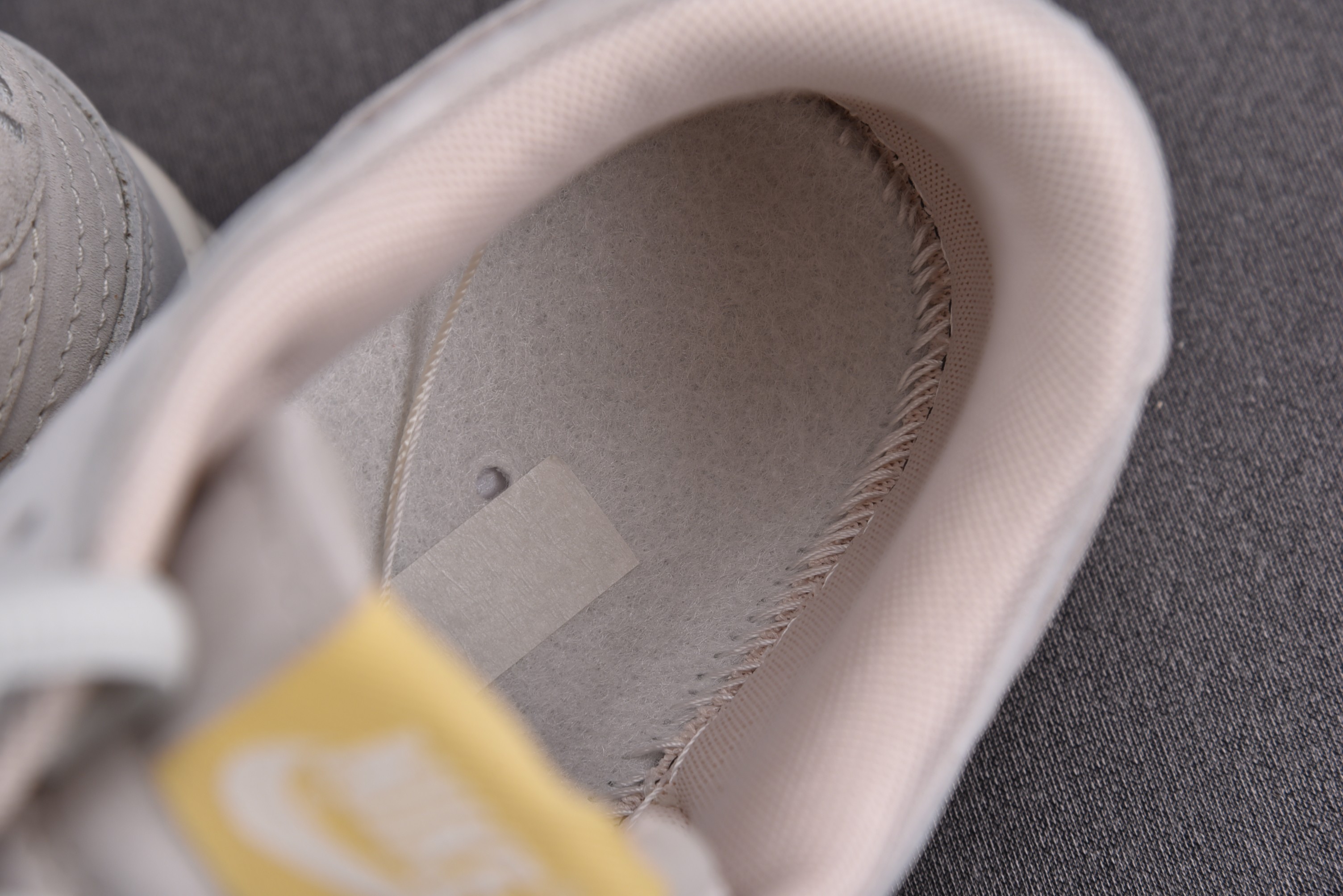 Nike SB Dunk Low Flash Tatoo Cream Grey Black