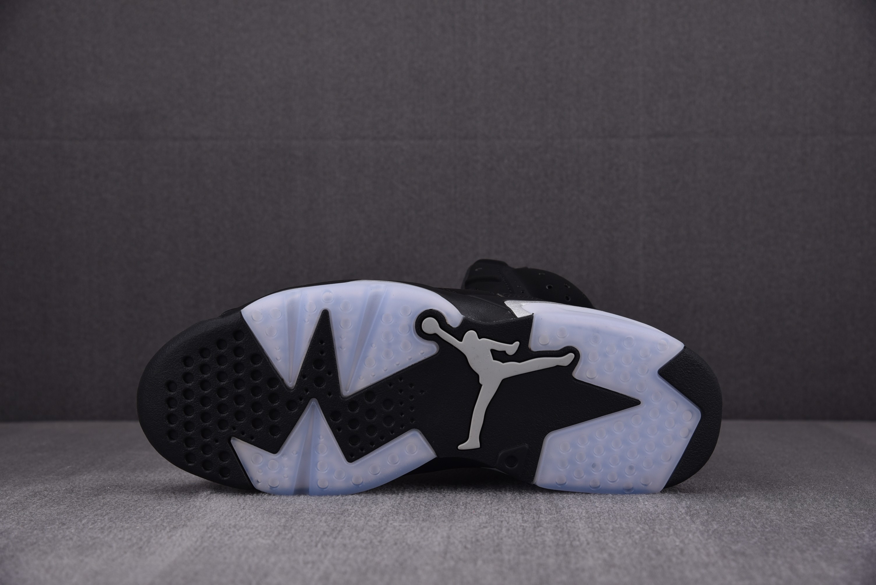 Jordan 6 Retro Chrome Metallic Silver