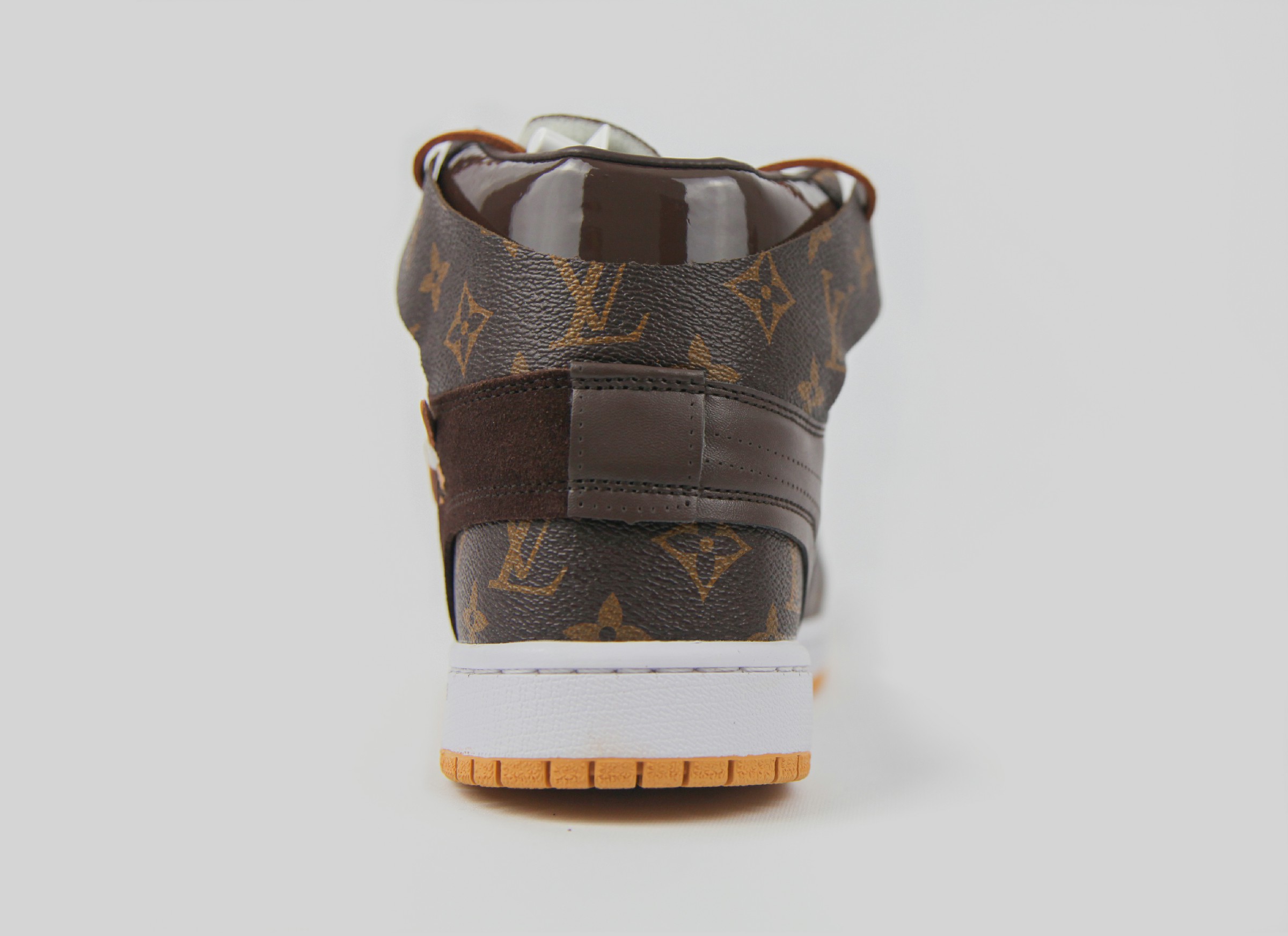 Air Jordan 1 Retro High x Louis Vuitton (Custom)