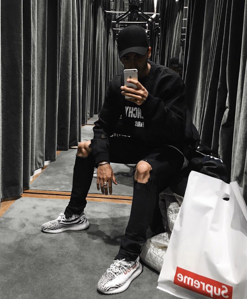 adidas Yeezy Boost 350 V2 Zebra