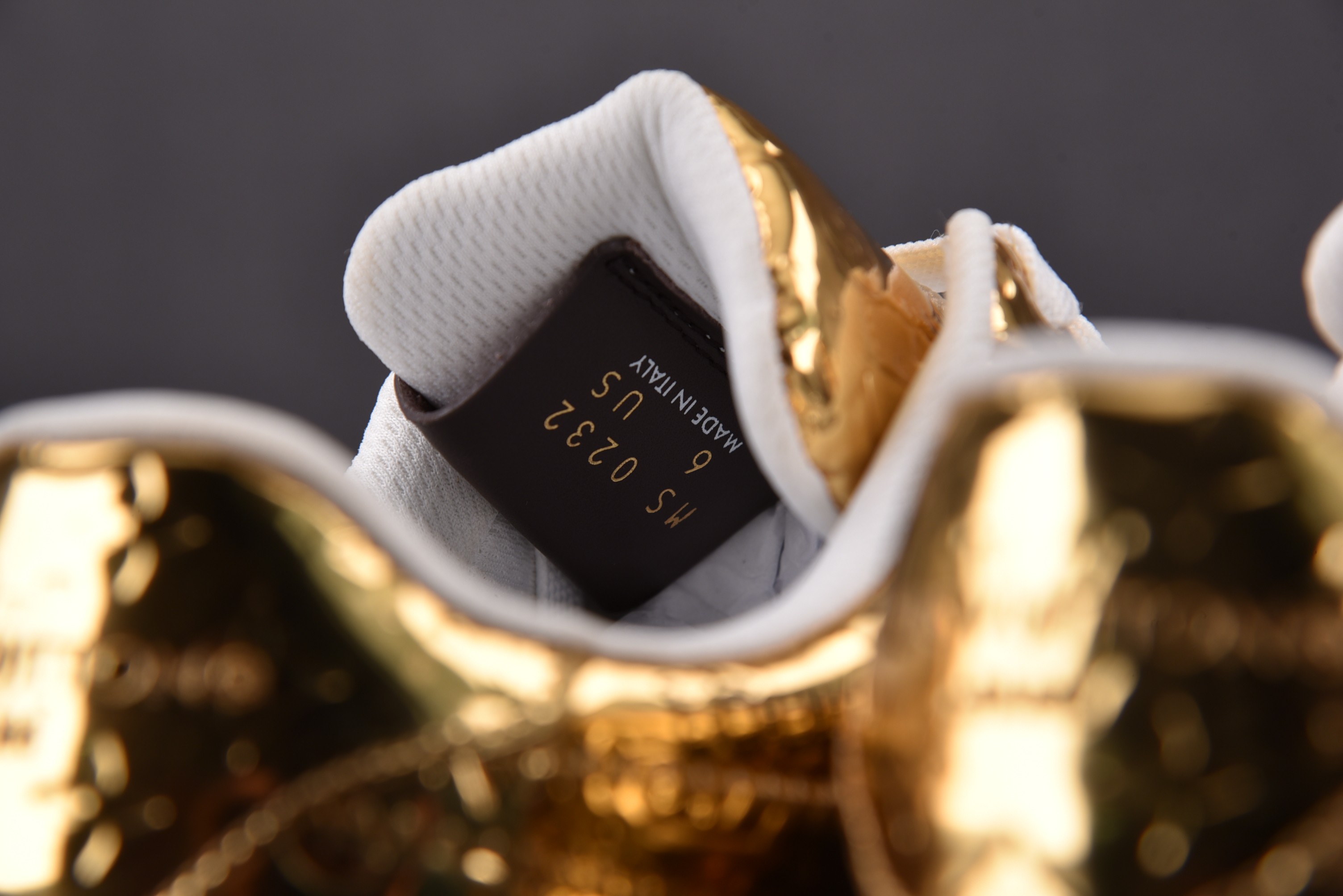 Nike Air Force 1 Low Louis Vuitton Gloden (Be careful about the size!!)