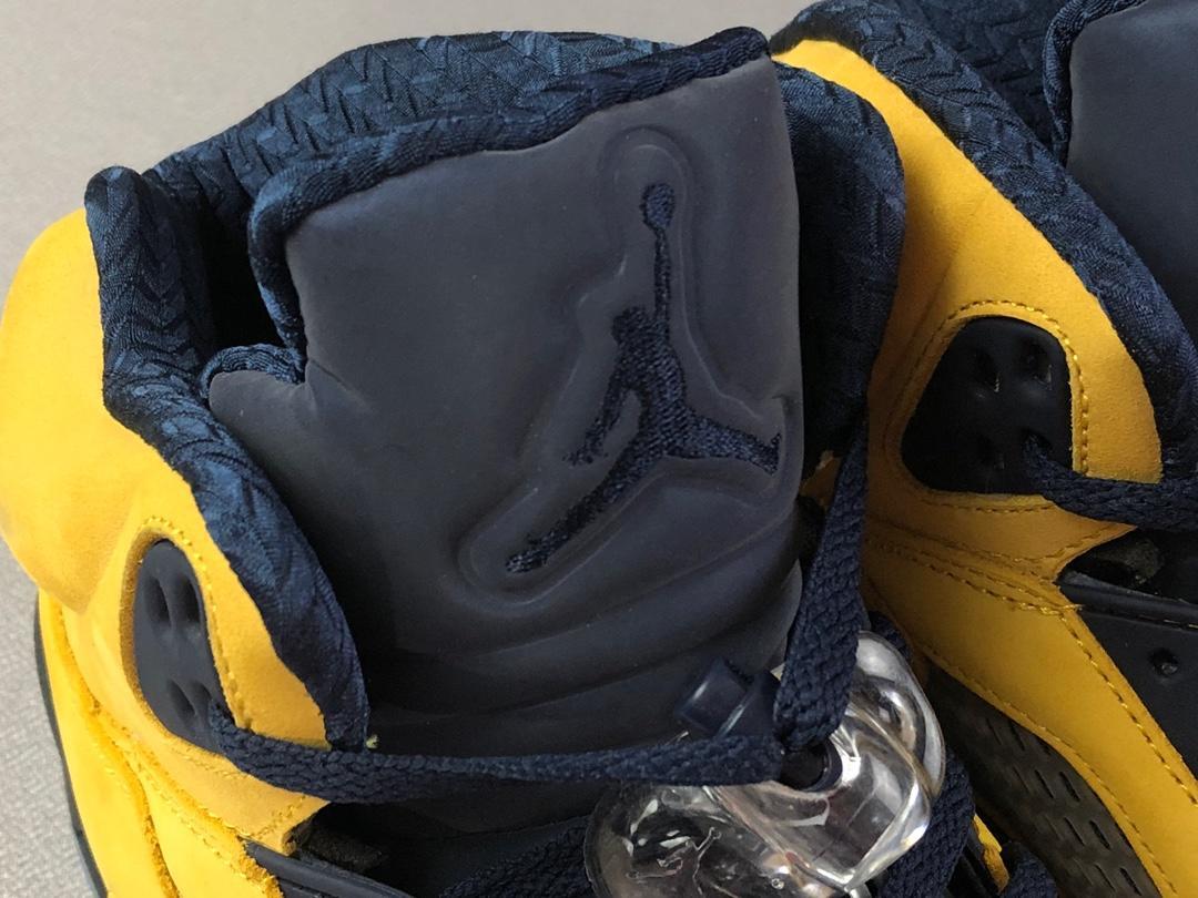Jordan 5 Retro Michigan