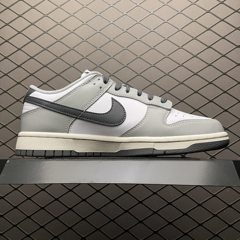 Dunk Low Light Smoke Grey (Women’s)