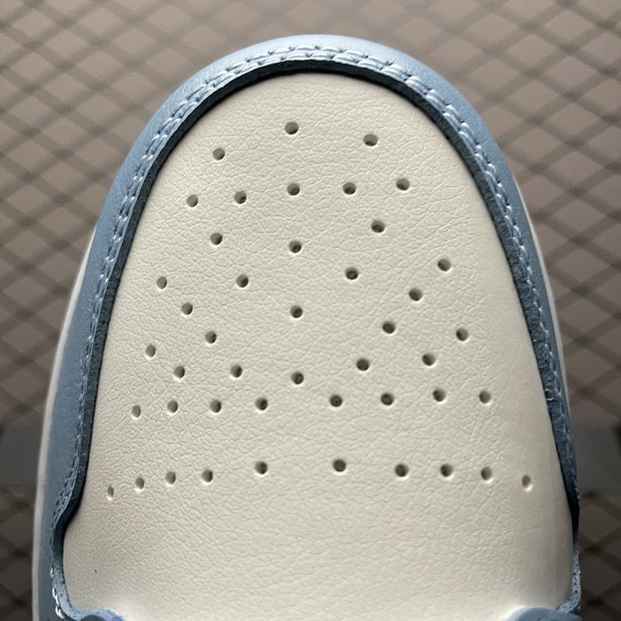 Air  Jordan 1 Mid UNC (2022)