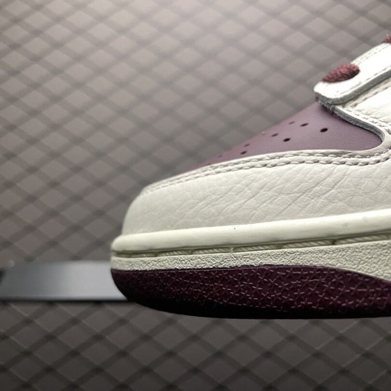 Dunk Low Retro PRM Valentine’s Day (2023)