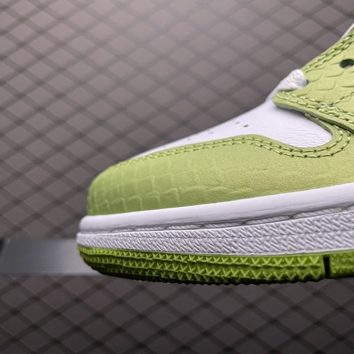 Air Jordan 1 Mid Green Python (W)