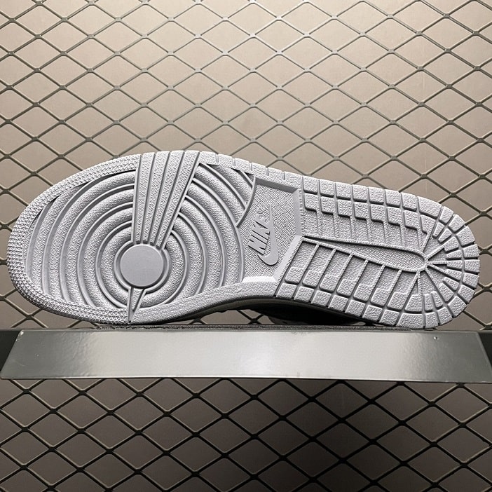 Air Jordan 1 Mid Neutral Grey