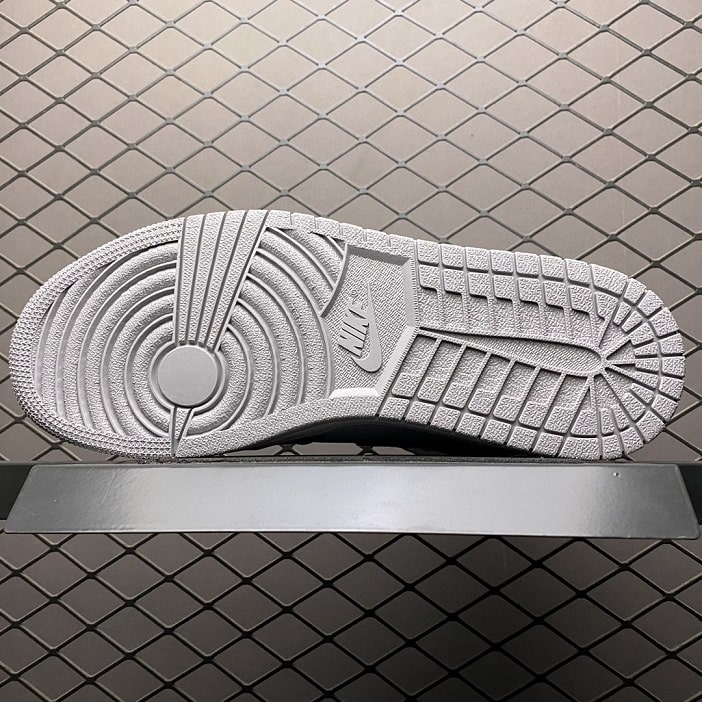 Air Jordan 1 Mid Light Smoke Grey Anthracite