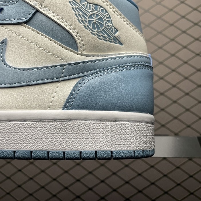 Air  Jordan 1 Mid UNC (2022)