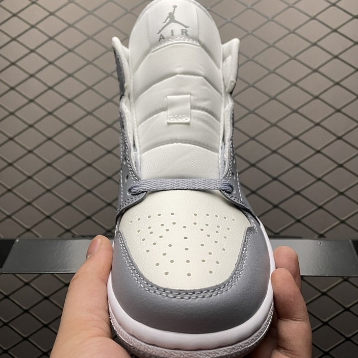 Air Jordan 1 MidStealth (W)