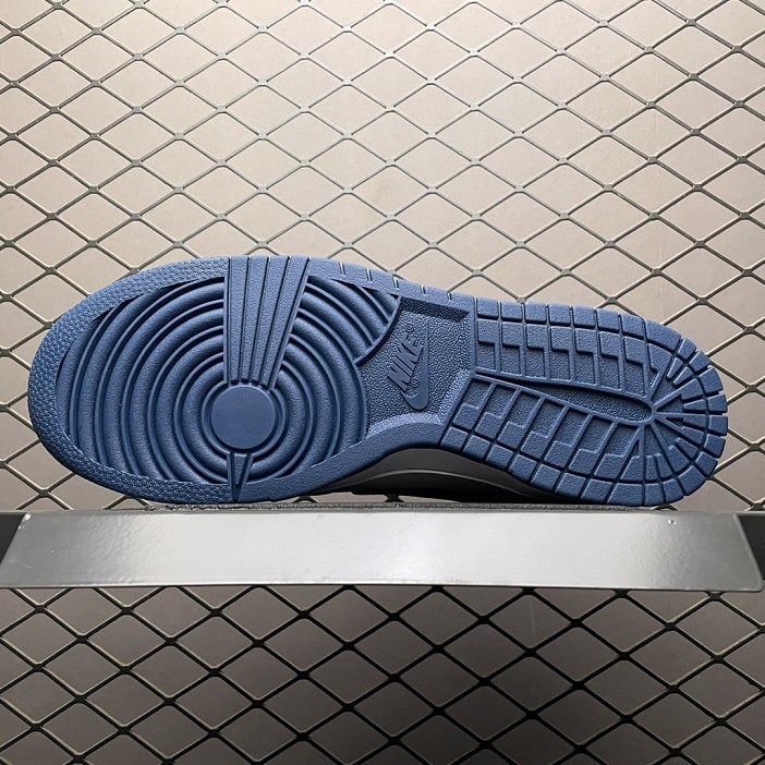 Dunk Low Valerian Blue