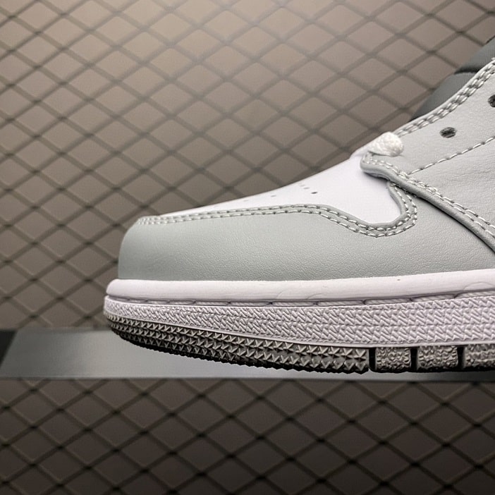 Air Jordan 1 Mid Light Smoke Grey Anthracite