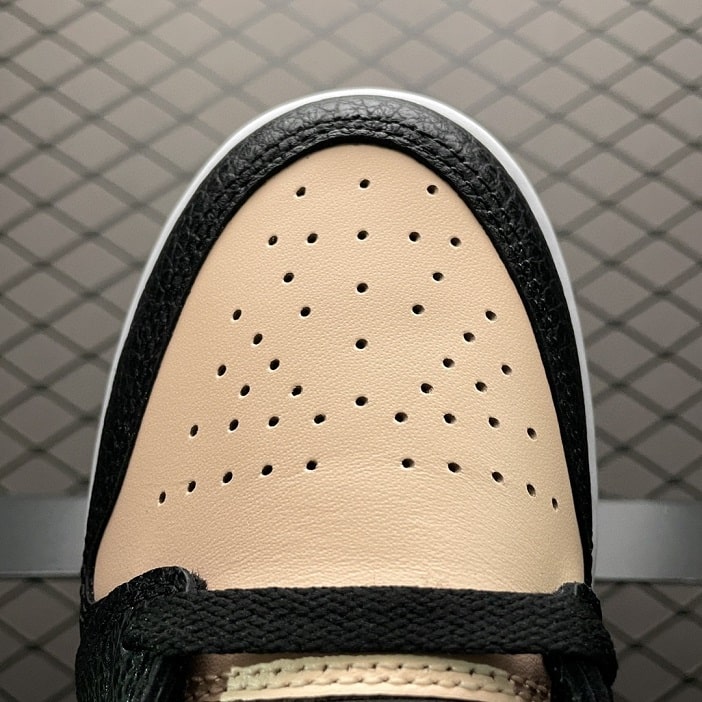 Air Jordan 1 Retro High Black Crimson Tint (GS)