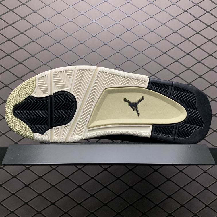 Air Jordan 4 Retro Fossil