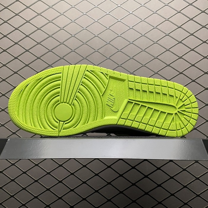 Air Jordan 1 Mid Green Python (W)